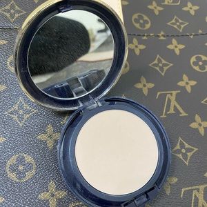 Estee Lauder Double Wear Foundation 💄